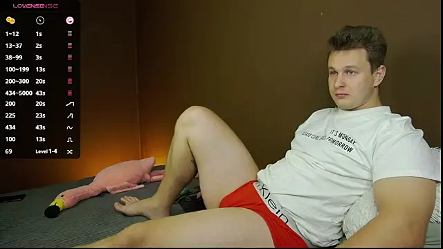 Snapshot of charlie_smiley chatting on September 2025 04:24:01 AM charlie smiley online show from September 2025 04:24:01 AM