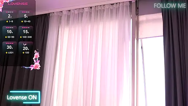 EmilyRaymont online show from September 2025 04:46:02 AM