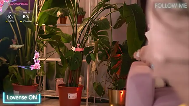 EmilyRaymont online show from December 2025 04:33:01 AM