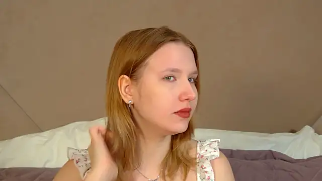 LiliLinn online show from May 2026 04:43:02 AM