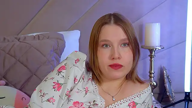 LiliLinn online show from December 2025 06:39:03 AM