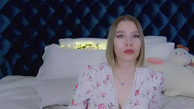 LiliLinn online show from March 2025 08:12:02 AM