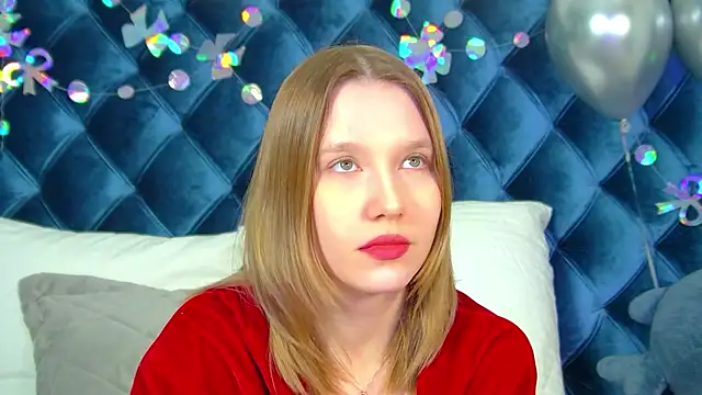 LiliLinn online show from March 2026 06:06:01 AM