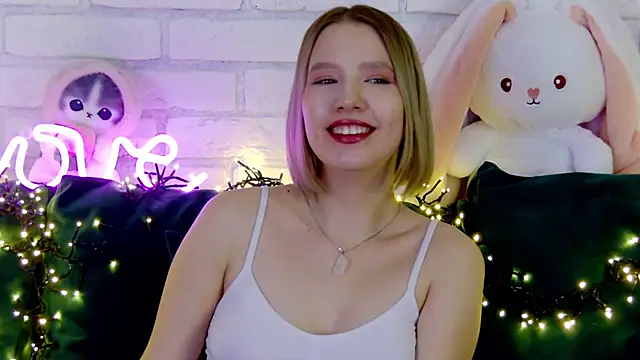 LiliLinn online show from March 2025 02:21:02 PM