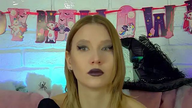 LiliLinn online show from October 2025 04:20:02 AM