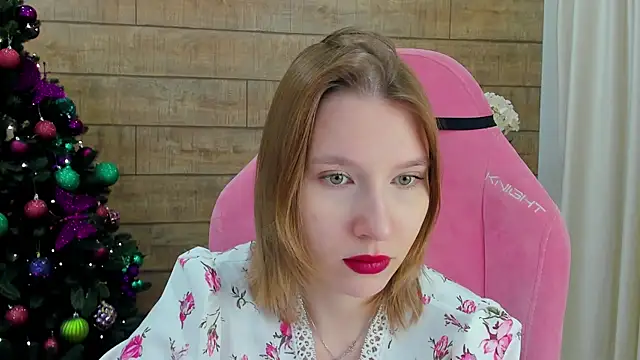 LiliLinn online show from December 2025 04:34:02 AM