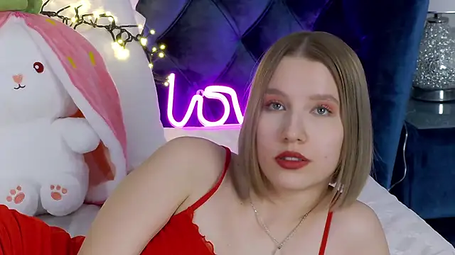 LiliLinn online show from March 2025 07:24:01 AM