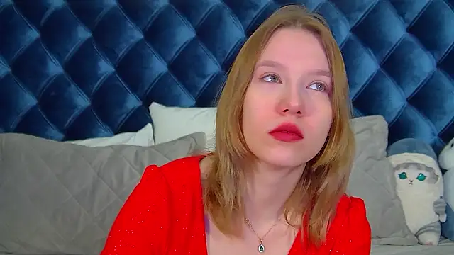 LiliLinn online show from March 2026 04:29:01 AM