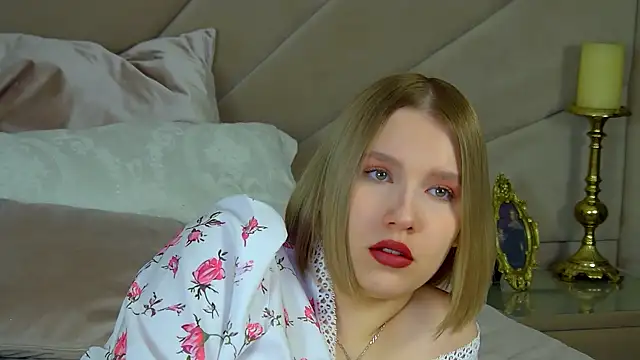 LiliLinn online show from February 2025 05:08:01 AM