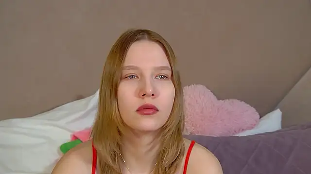 LiliLinn online show from March 2026 05:09:01 AM