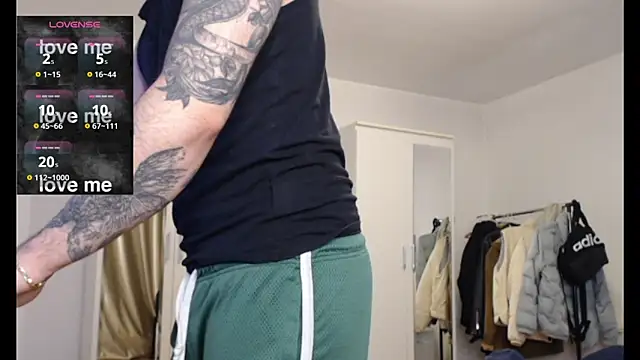 Snapshot of TattedCurls chatting on February 2025 02:56:02 AM TattedCurls online show from February 2025 02:56:02 AM