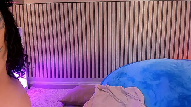 Snapshot of NinaInk chatting on February 2026 11:59:01 AM NinaInk online show from February 2026 11:59:01 AM