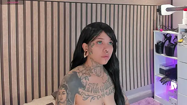 Snapshot of NinaInk chatting on February 2026 12:49:02 PM NinaInk online show from February 2026 12:49:02 PM