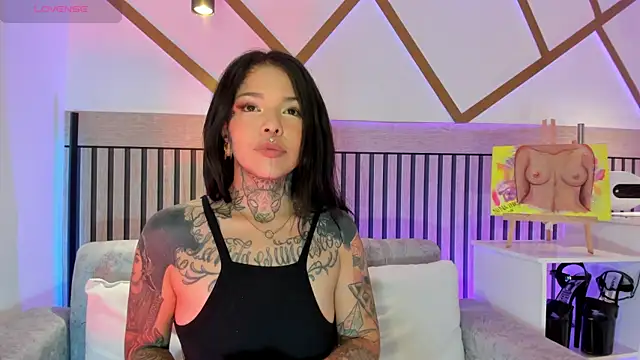 Snapshot of NinaInk chatting on March 2026 04:19:02 PM NinaInk online show from March 2026 04:19:02 PM