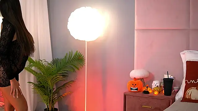 AlmaLuv online show from October 2025 03:49:02 AM