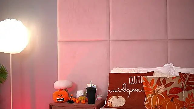 AlmaLuv online show from November 2025 04:49:01 AM