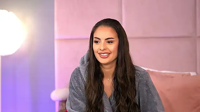 AlmaLuv online show from January 2026 04:52:01 AM