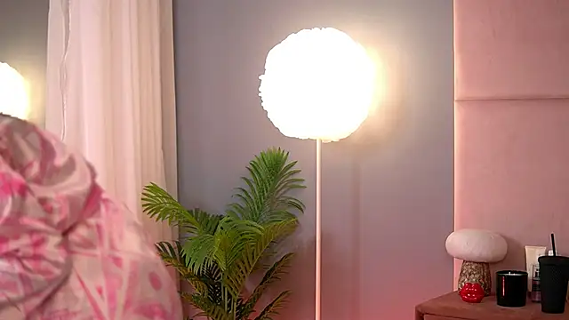 AlmaLuv online show from March 2026 05:08:01 AM