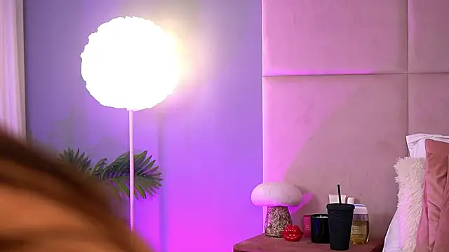 AlmaLuv online show from February 2026 04:56:02 AM