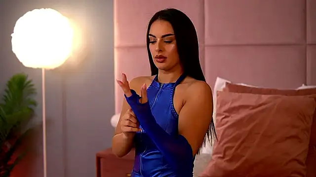 AlmaLuv online show from March 2026 04:54:02 AM