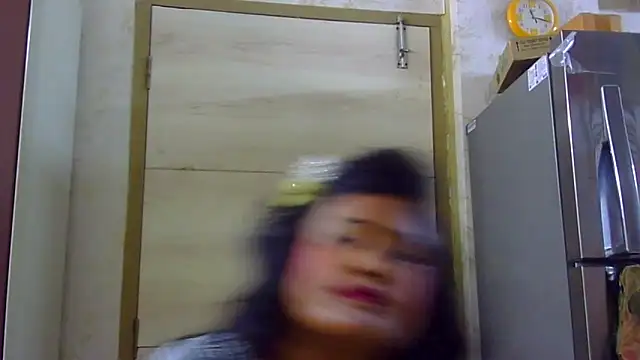 Snapshot of sexy_roma chatting on November 2025 05:40:02 PM sexy roma online show from November 2025 05:40:02 PM