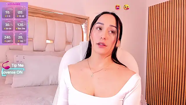 hazel ross tcw online show from October 2025 01:54:02 PM