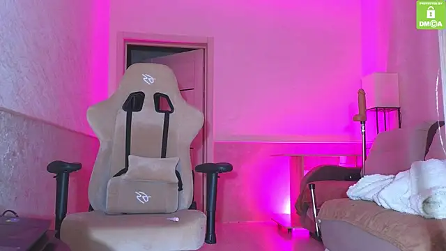 Katy perry  online show from December 2025 02:43:02 AM