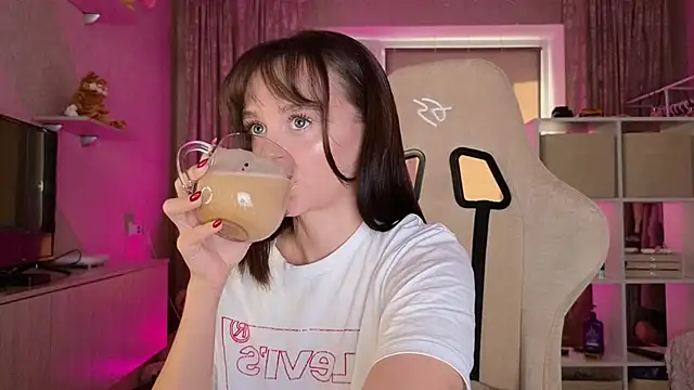 Katy perry  online show from March 2025 02:46:01 AM
