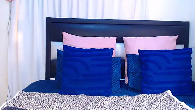 DARKBUSTY030 online show from November 2025 11:57:02 AM