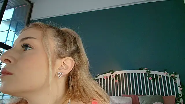 AlicePirs online show from May 2026 04:03:01 AM