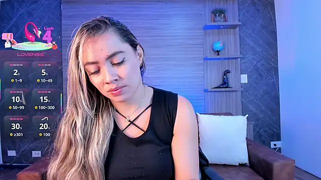 Snapshot of Alessia_Taylorr chatting on September 2025 11:38:01 AM Alessia Taylorr online show from September 2025 11:38:01 AM
