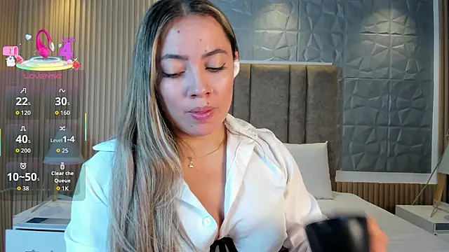 Snapshot of Alessia_Taylorr chatting on September 2025 01:33:01 PM Alessia Taylorr online show from September 2025 01:33:01 PM
