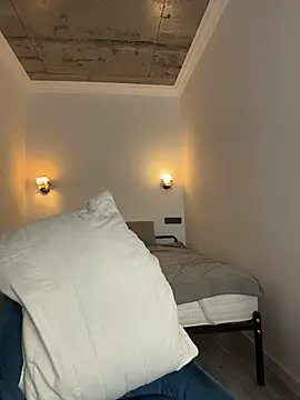 GlamourNova online show from January 2026 09:22:01 PM