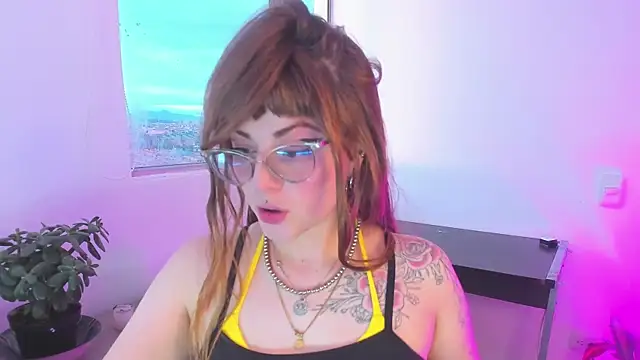 Snapshot of tekila__ chatting on April 2026 11:08:01 PM tekila online show from April 2026 11:08:01 PM