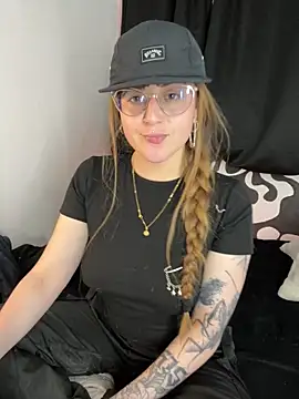 tekila   online show from October 2025 10:22:01 PM