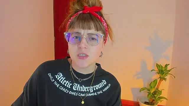 Snapshot of tekila__ chatting on February 2026 12:00:01 AM tekila online show from February 2026 12:00:01 AM