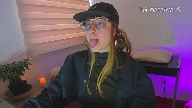 Snapshot of tekila__ chatting on March 2026 10:40:01 PM tekila online show from March 2026 10:40:01 PM