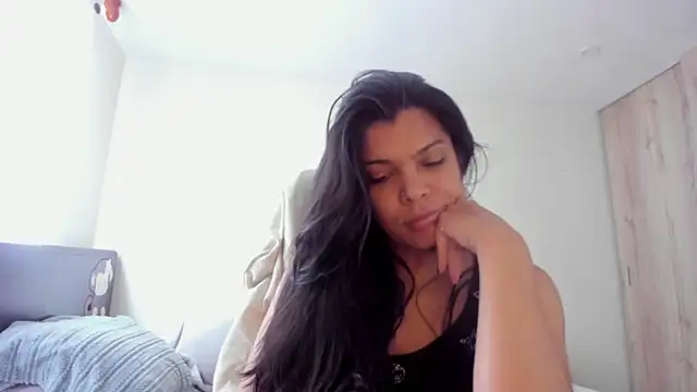 Sweetdreamses  online show from October 2025 01:57:02 PM