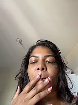 Indiazinhax online show from April 2026 11:06:01 AM