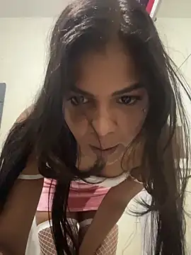 Indiazinhax online show from March 2026 11:47:02 PM