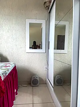 Indiazinhax online show from November 2025 03:24:01 PM