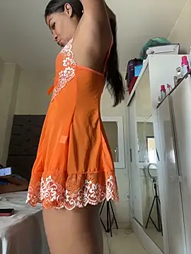 Indiazinhax online show from April 2026 12:19:02 PM