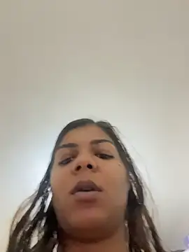 Indiazinhax online show from May 2026 11:21:02 AM