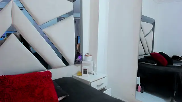 katherineFostel online show from March 2026 06:34:01 PM