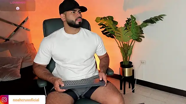 noah crux online show from September 2025 12:27:02 PM