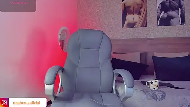 noah crux online show from October 2025 12:26:01 PM