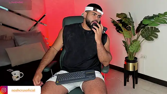 noah crux online show from September 2025 12:38:02 PM