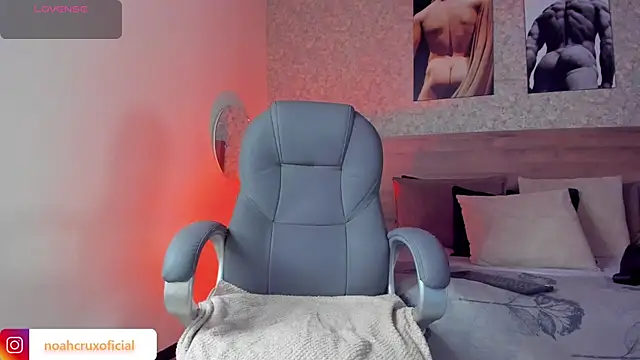 noah crux online show from October 2025 11:56:01 AM