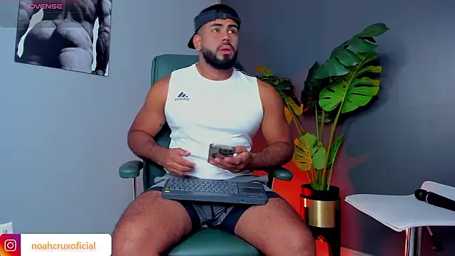 noah crux online show from March 2026 09:50:02 PM