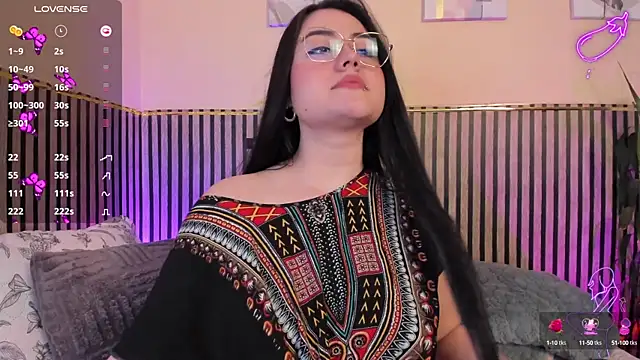 Susan Torres  online show from September 2025 10:59:01 PM